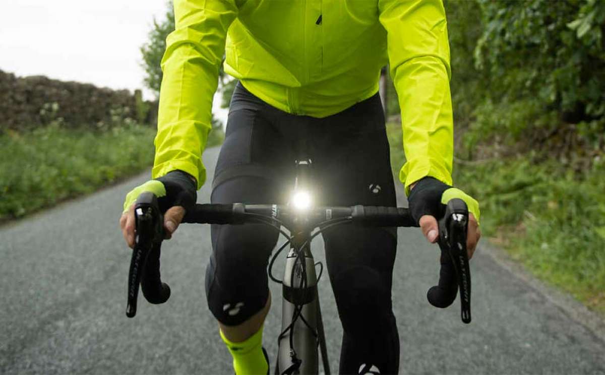 luz-bontrager-delantera-790hva-1.jpg Bontrager Ion 200 RT, una luz frontal diseñada para ofrecer la máxima visibilidad durante el día - Imagen 1