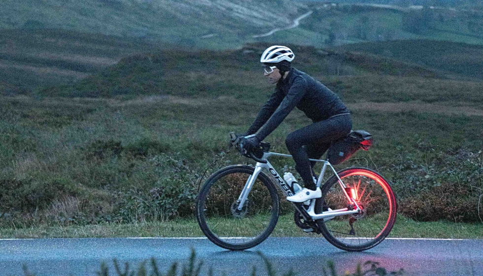 spiuk-ciclismo-373aav-1.jpg Spiuk pone a prueba su línea Profit en su nuevo vídeo TradeBike - Imagen 1