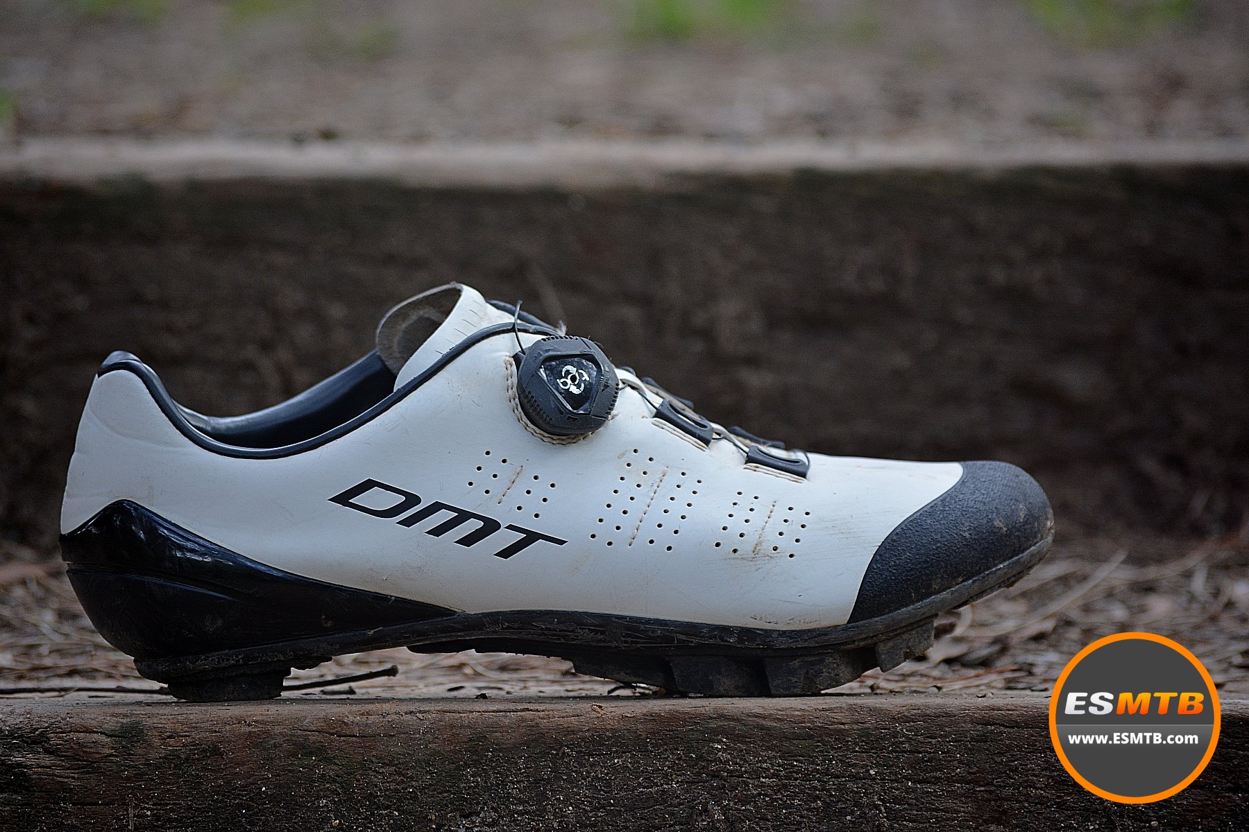 zapatillas-dmt-mtb-599xfa-1.jpg Test zapatillas DMT DM3, estilo italiano y alto rendimiento - Imagen 1