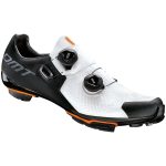 Zapatillas DMT Modelo MH1 Negro/ Blanco XC / MARATÓN