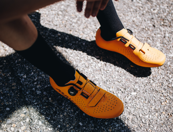 zapatillas-mavic-carretera-185qkp.webp Zapatillas de ciclismo de carretera | BOA®, carbono y sujeción | Mavic - Imagen 1